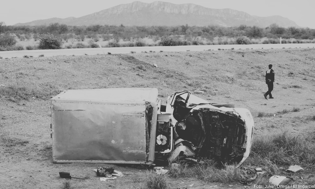 Volcamiento en carretera Hermosillo-Guaymas deja tres heridos