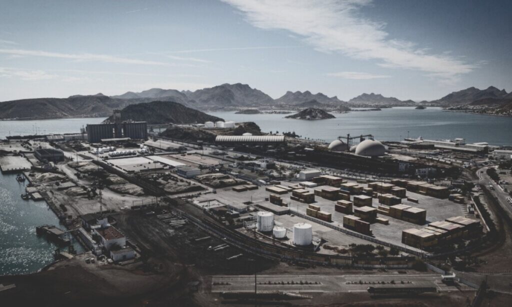 Consolida Gobernador Durazo modernización del Puerto de Guaymas como puerta logística del noroeste