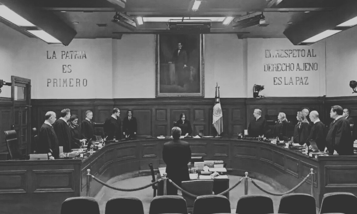 Oficializan la salida de ocho ministros de la SCJN