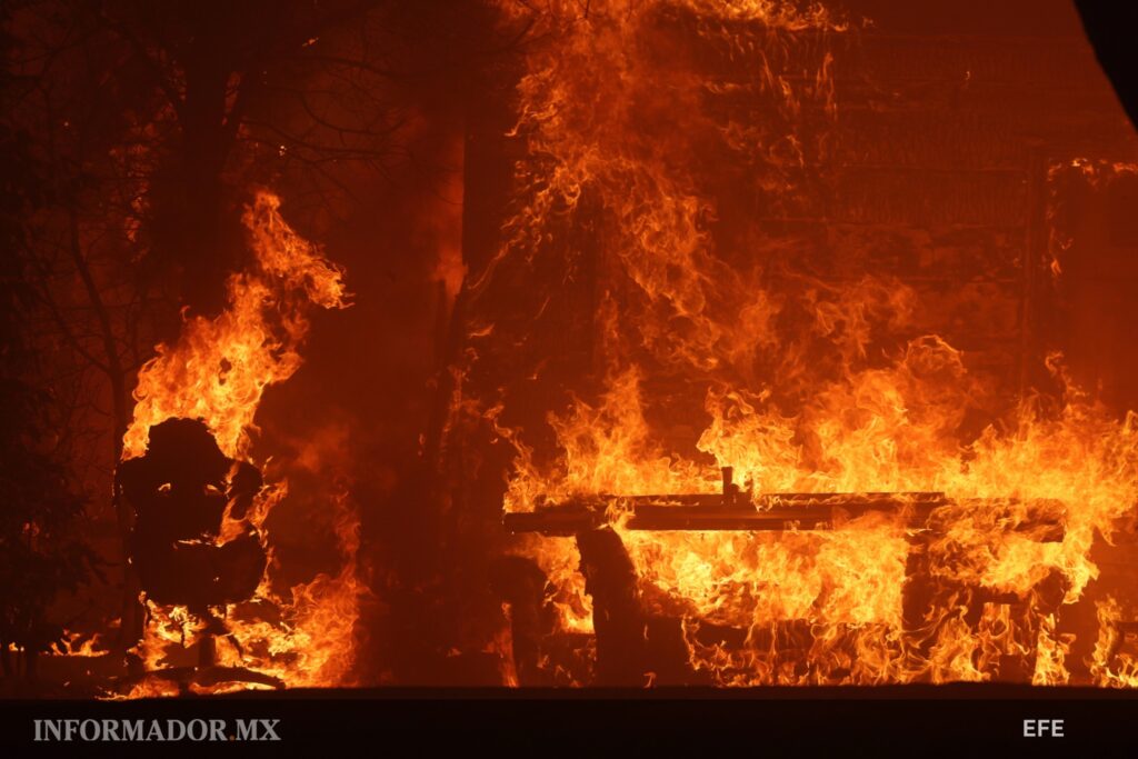 Alrededor de 30.000 personas evacuadas por incendio en Los Ángeles