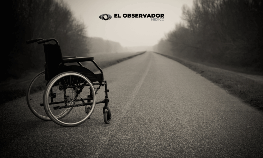 Sujeto paseaba el cadáver de su madre en silla de ruedas tras haberla matado a golpes